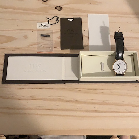 Daniel Wellington watch - Picture 3 of 8